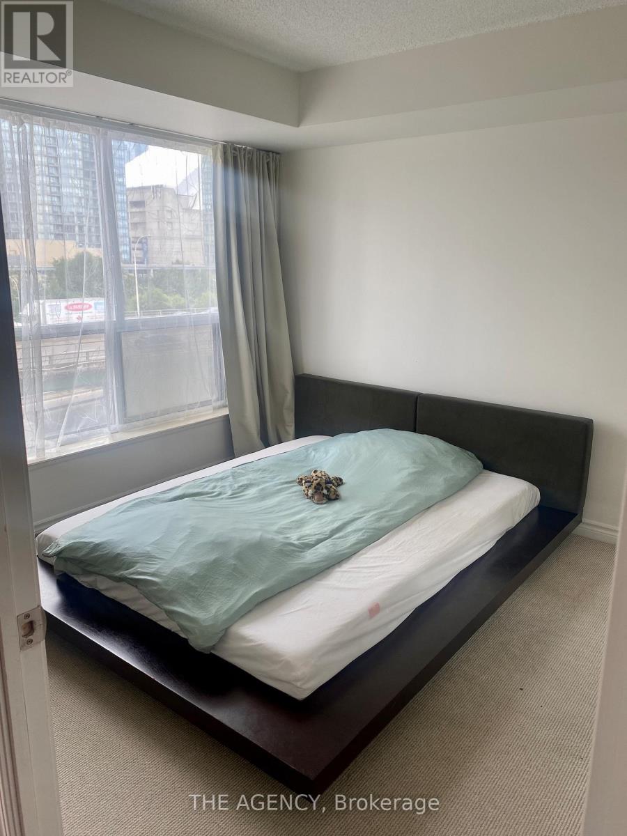 605 - 410 Queens Quay W, Toronto, Ontario  M5V 3T1 - Photo 6 - C12929788