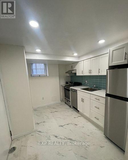 Bsmt - 8 Hillside Drive, Toronto (Broadview North), Ontario  M4K 2M2 - Photo 4 - E12929600