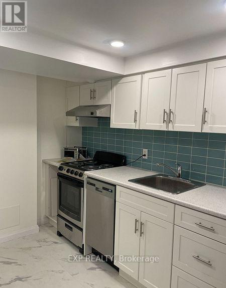 Bsmt - 8 Hillside Drive, Toronto (Broadview North), Ontario  M4K 2M2 - Photo 5 - E12929600