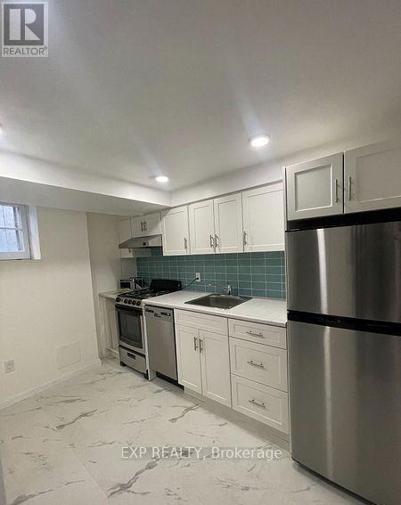 Bsmt - 8 Hillside Drive, Toronto (Broadview North), Ontario  M4K 2M2 - Photo 6 - E12929600