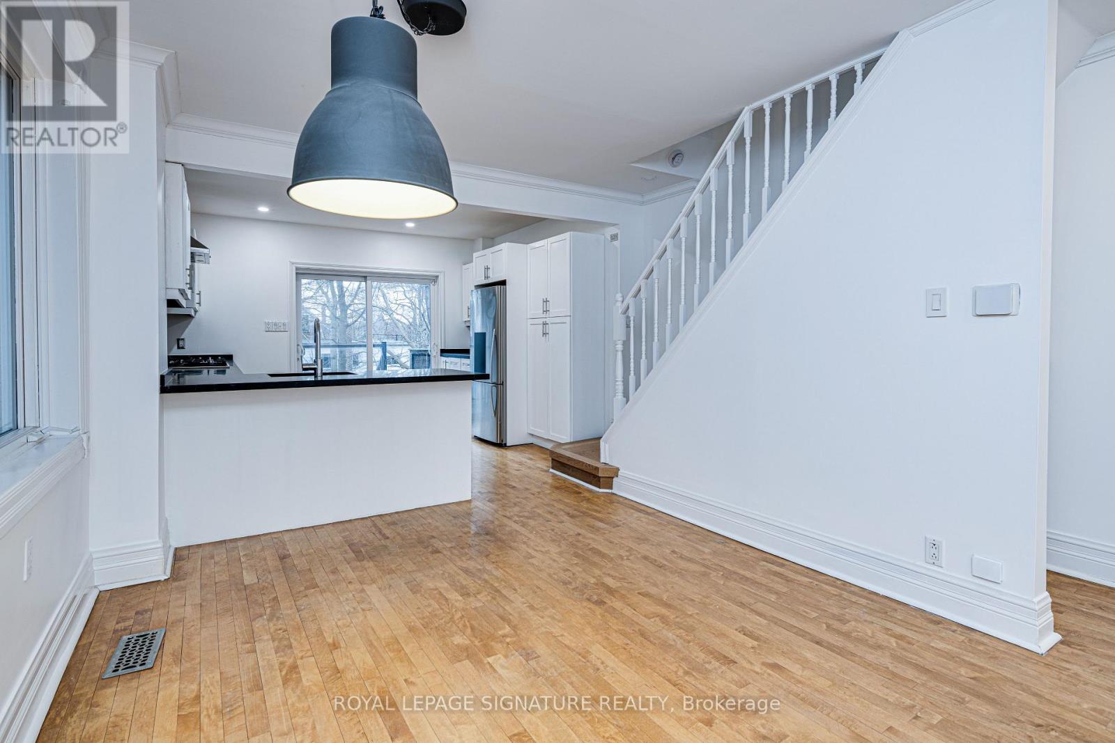 218 Lee Avenue, Toronto (The Beaches), Ontario  M4E 2P3 - Photo 14 - E12929642