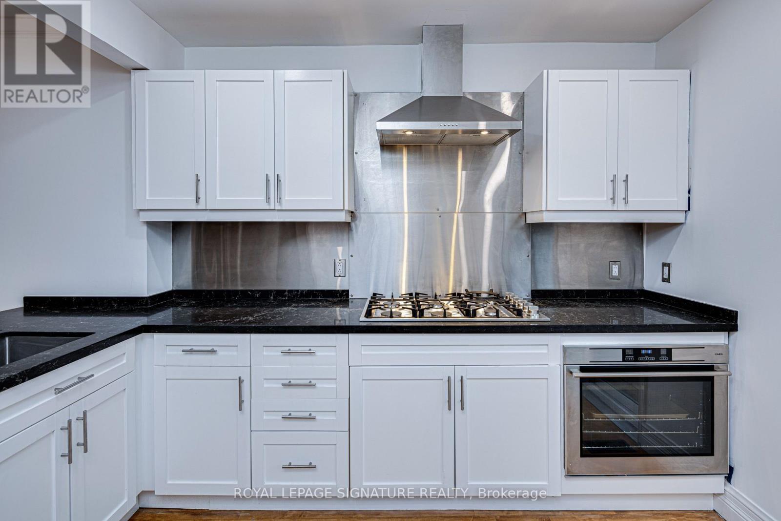 218 Lee Avenue, Toronto (The Beaches), Ontario  M4E 2P3 - Photo 19 - E12929642