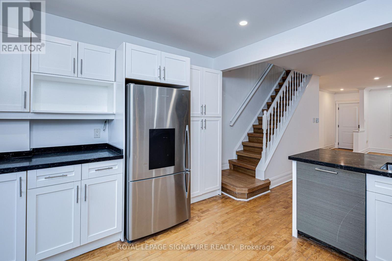 218 Lee Avenue, Toronto (The Beaches), Ontario  M4E 2P3 - Photo 21 - E12929642