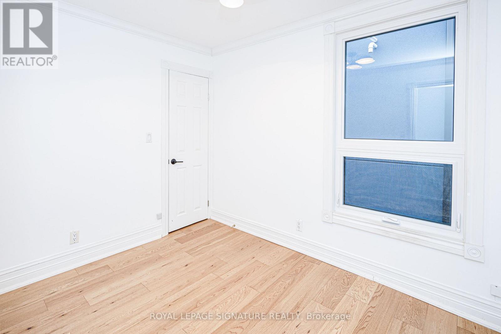 218 Lee Avenue, Toronto (The Beaches), Ontario  M4E 2P3 - Photo 6 - E12929642