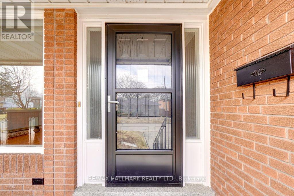 102 Rosemount Drive, Toronto, Ontario  M1K 2X3 - Photo 6 - E12929690