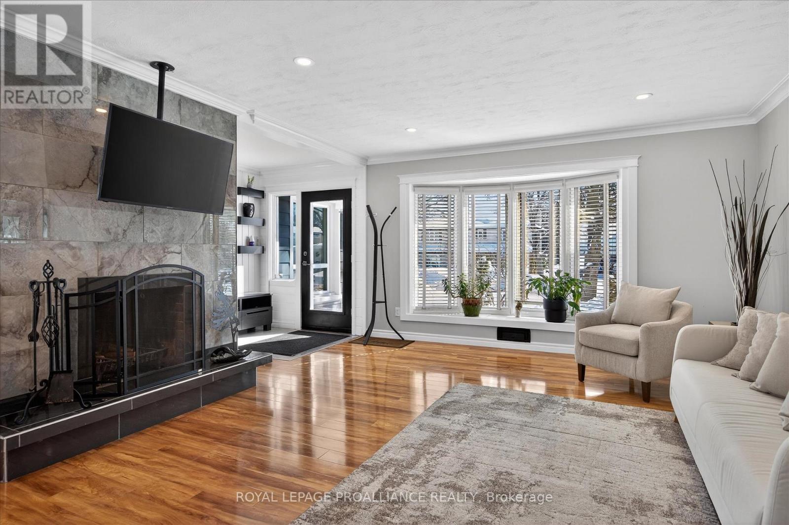 960 Weller Street N, Peterborough, Ontario  K9J 4Y2 - Photo 6 - X12838398