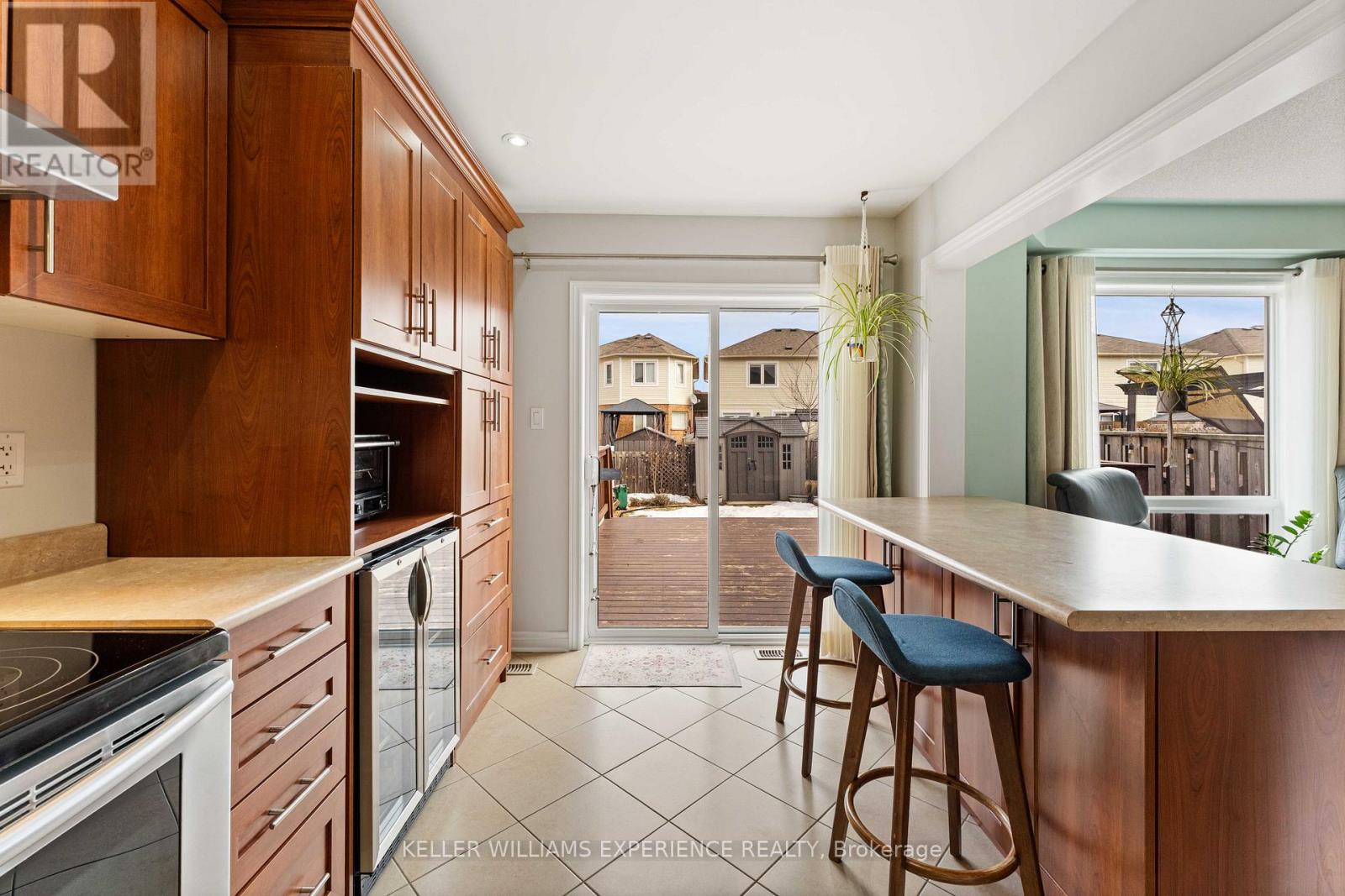 167 Greenwood Drive, Essa (Angus), Ontario  L3W 0E4 - Photo 14 - N12929678