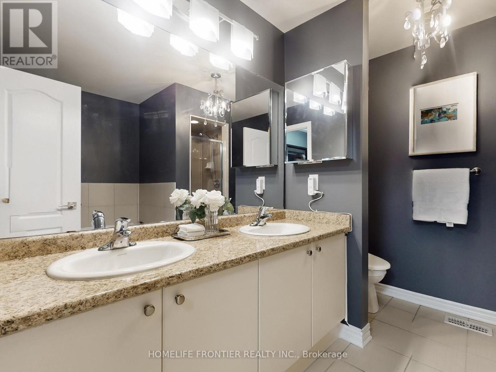 6 - 8777 Dufferin Street, Vaughan, Ontario  L4J 8W3 - Photo 17 - N12929762