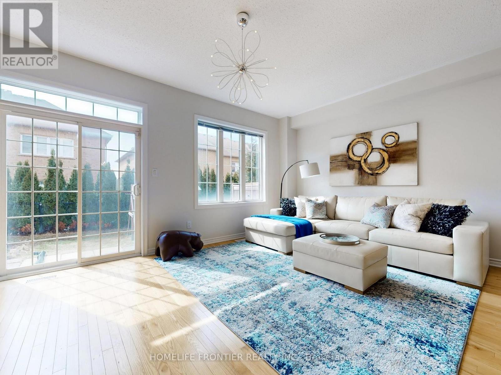 6 - 8777 Dufferin Street, Vaughan, Ontario  L4J 8W3 - Photo 3 - N12929762