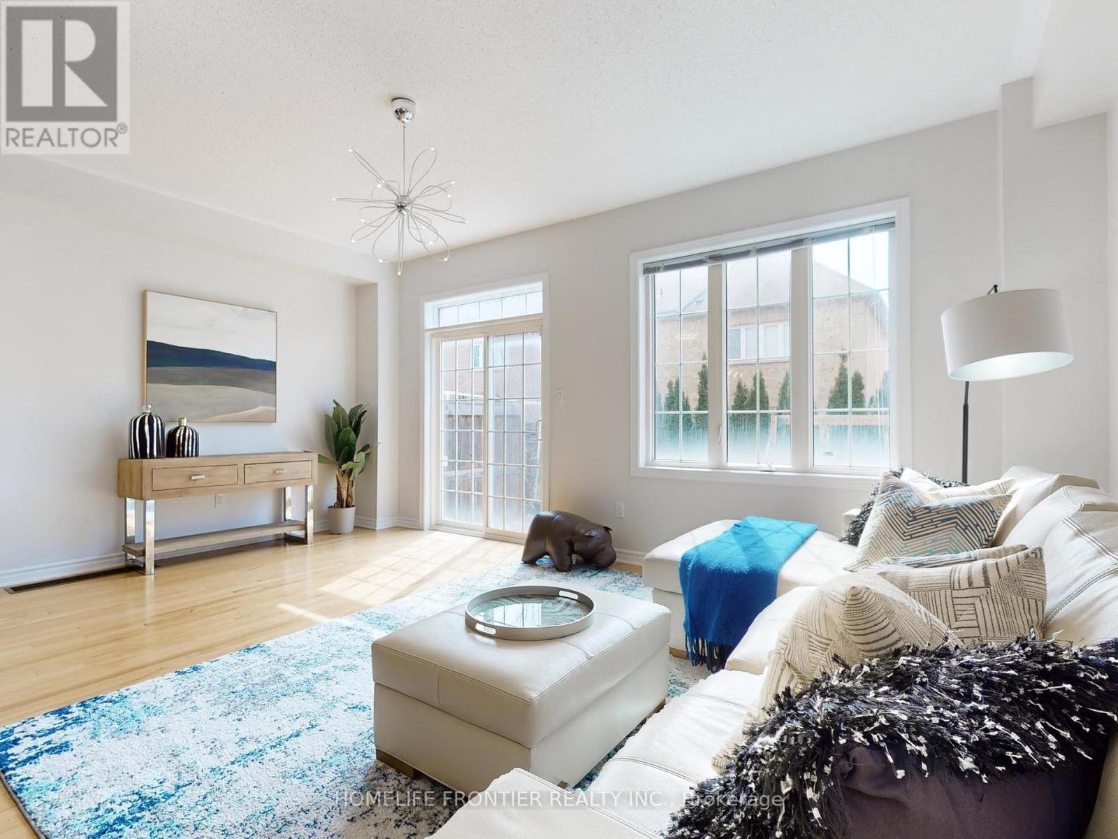 6 - 8777 Dufferin Street, Vaughan, Ontario  L4J 8W3 - Photo 6 - N12929762