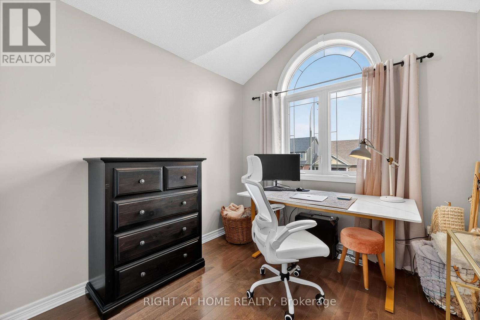 43 Burt Avenue, New Tecumseth (Alliston), Ontario  L9R 0G8 - Photo 19 - N12929792