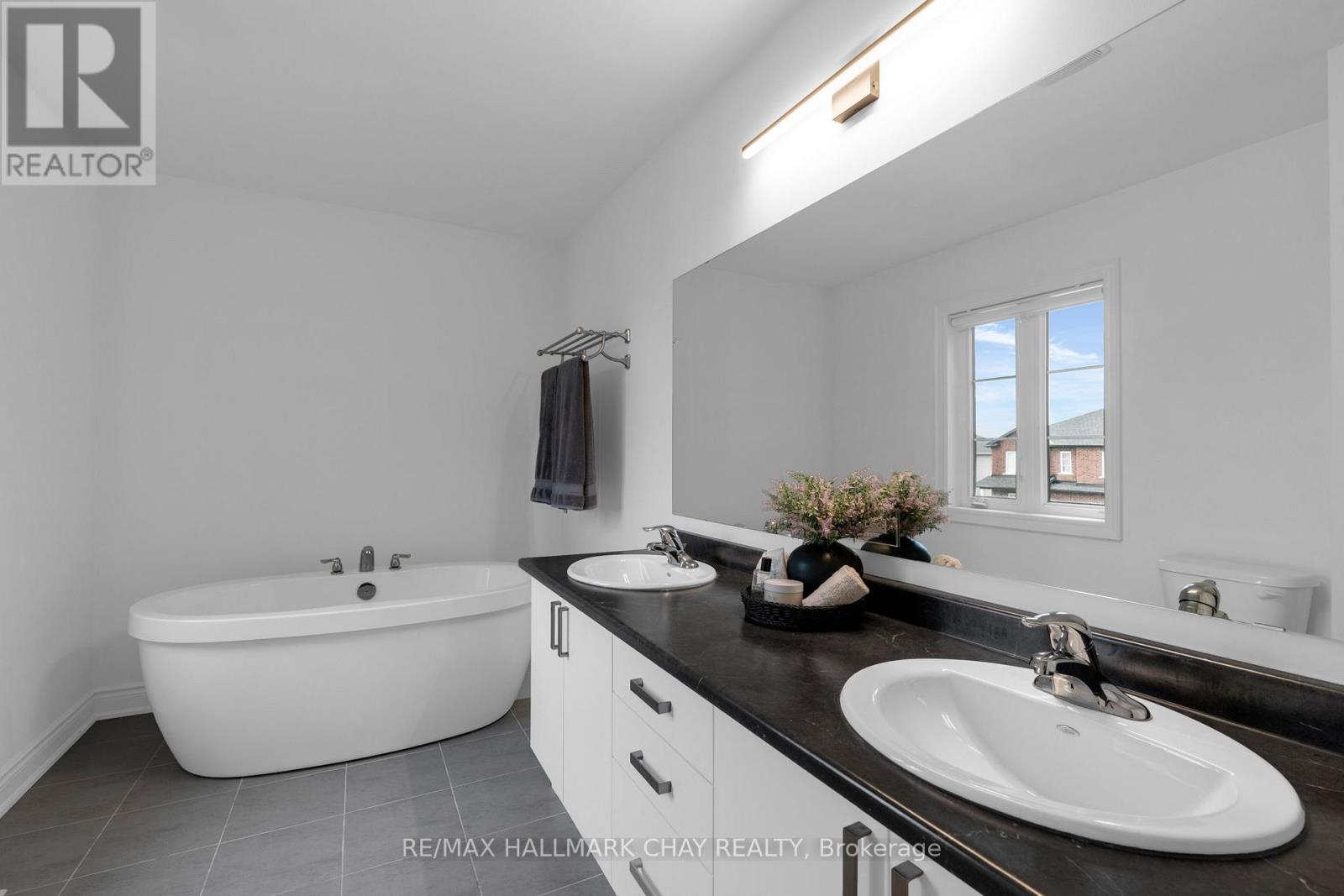 7 Middleton Drive, Wasaga Beach, Ontario  L9Z 0L1 - Photo 23 - S12929640