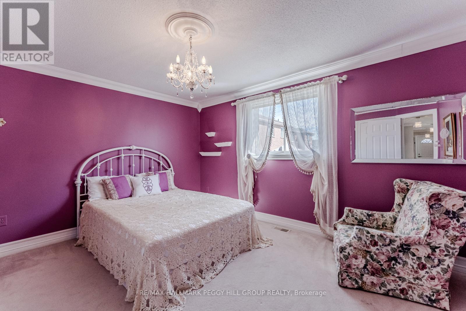 72 Stanley Street, Barrie (East Bayfield), Ontario  L4M 6V5 - Photo 5 - S12929814