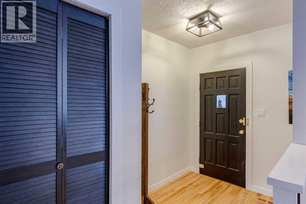 74 Redwood Meadows Drive, Rural Rocky View County, Alberta  T3Z 1A3 - Photo 6 - A2280094