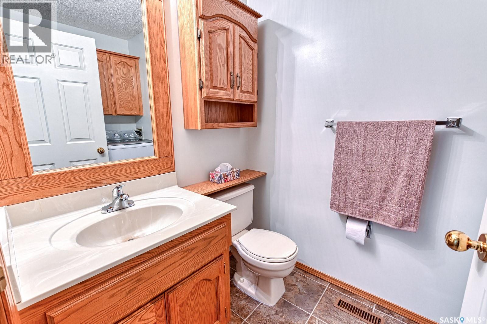 2659 Lacombe Crescent E, Regina, Saskatchewan  S4V 1T4 - Photo 19 - SK031456