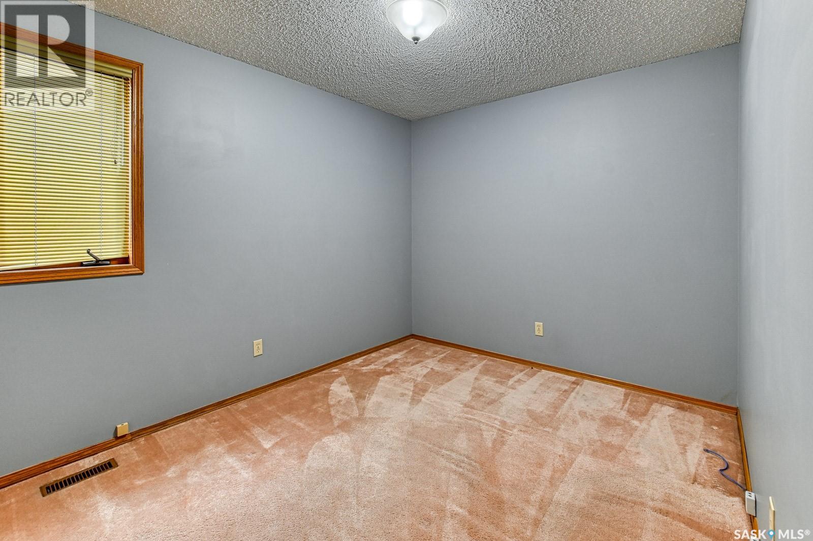 2659 Lacombe Crescent E, Regina, Saskatchewan  S4V 1T4 - Photo 20 - SK031456