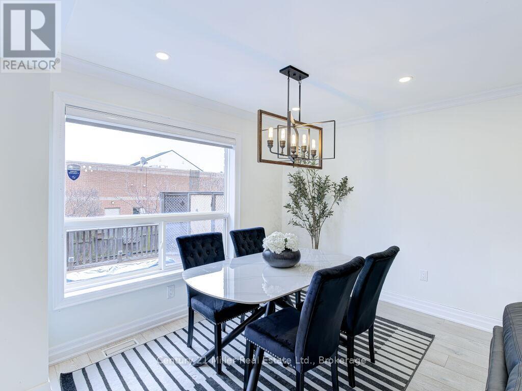 2094 Redstone Crescent, Oakville, Ontario  L6M 5B1 - Photo 11 - W12928182