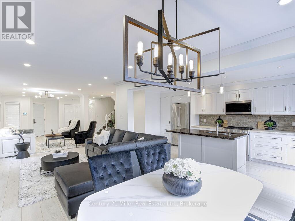 2094 Redstone Crescent, Oakville, Ontario  L6M 5B1 - Photo 13 - W12928182