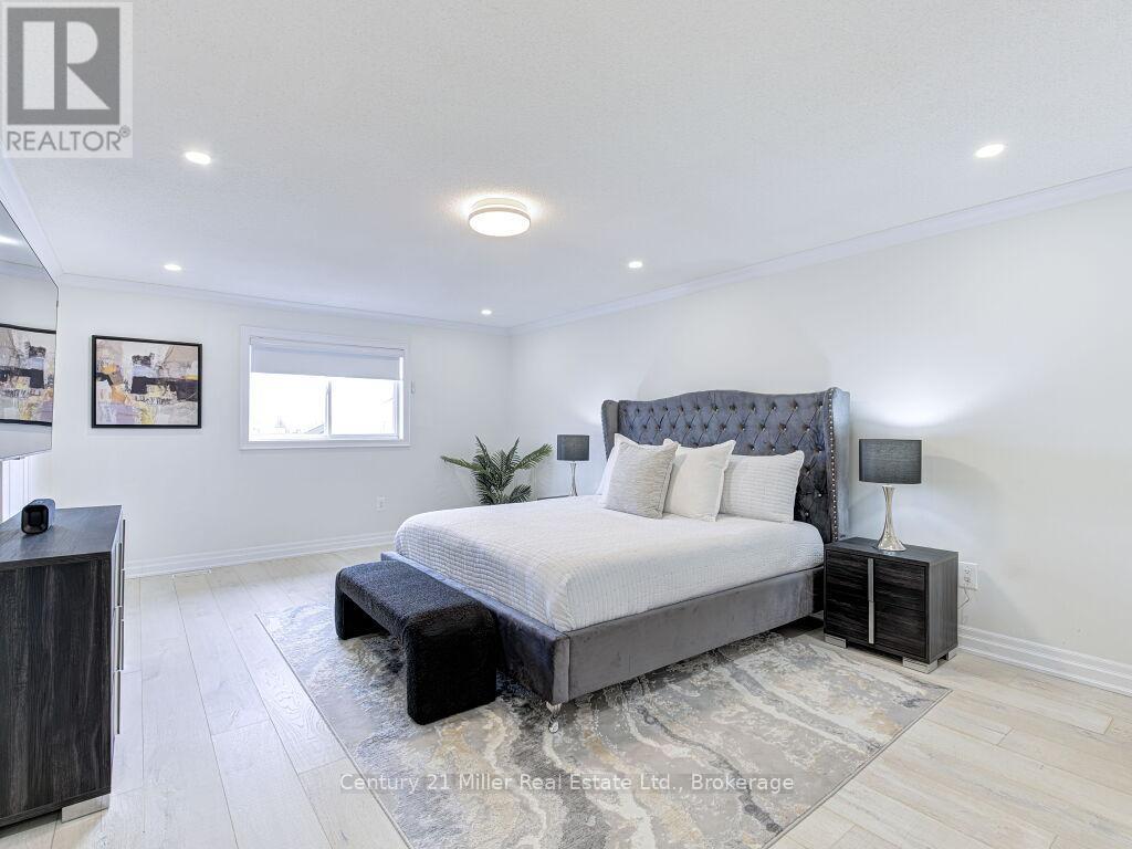 2094 Redstone Crescent, Oakville, Ontario  L6M 5B1 - Photo 21 - W12928182