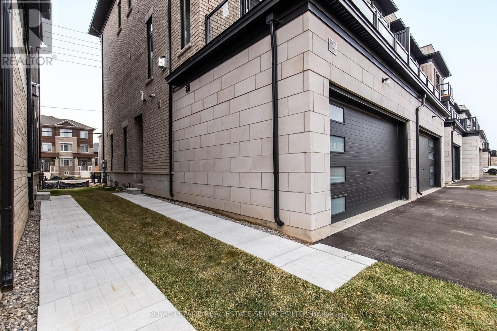 Unit 2 - 3201 Sixth Line, Oakville, Ontario  L6H 0V8 - Photo 2 - W12929696