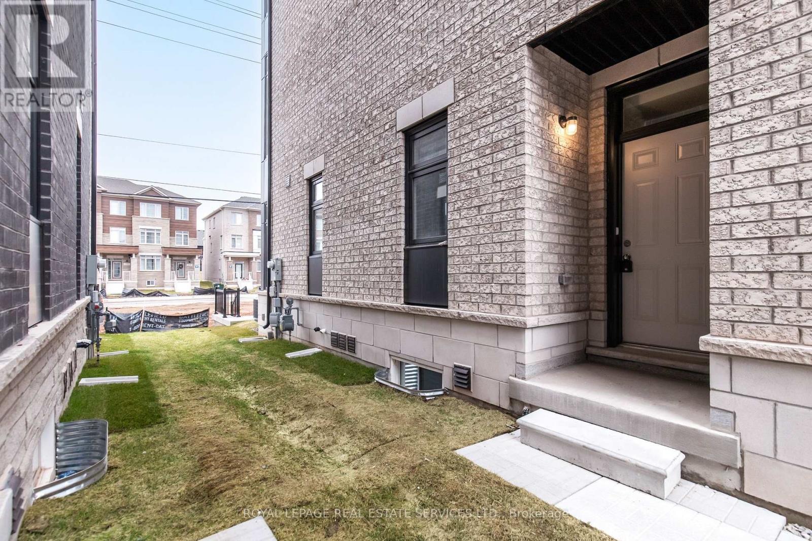 Unit 2 - 3201 Sixth Line, Oakville, Ontario  L6H 0V8 - Photo 3 - W12929696