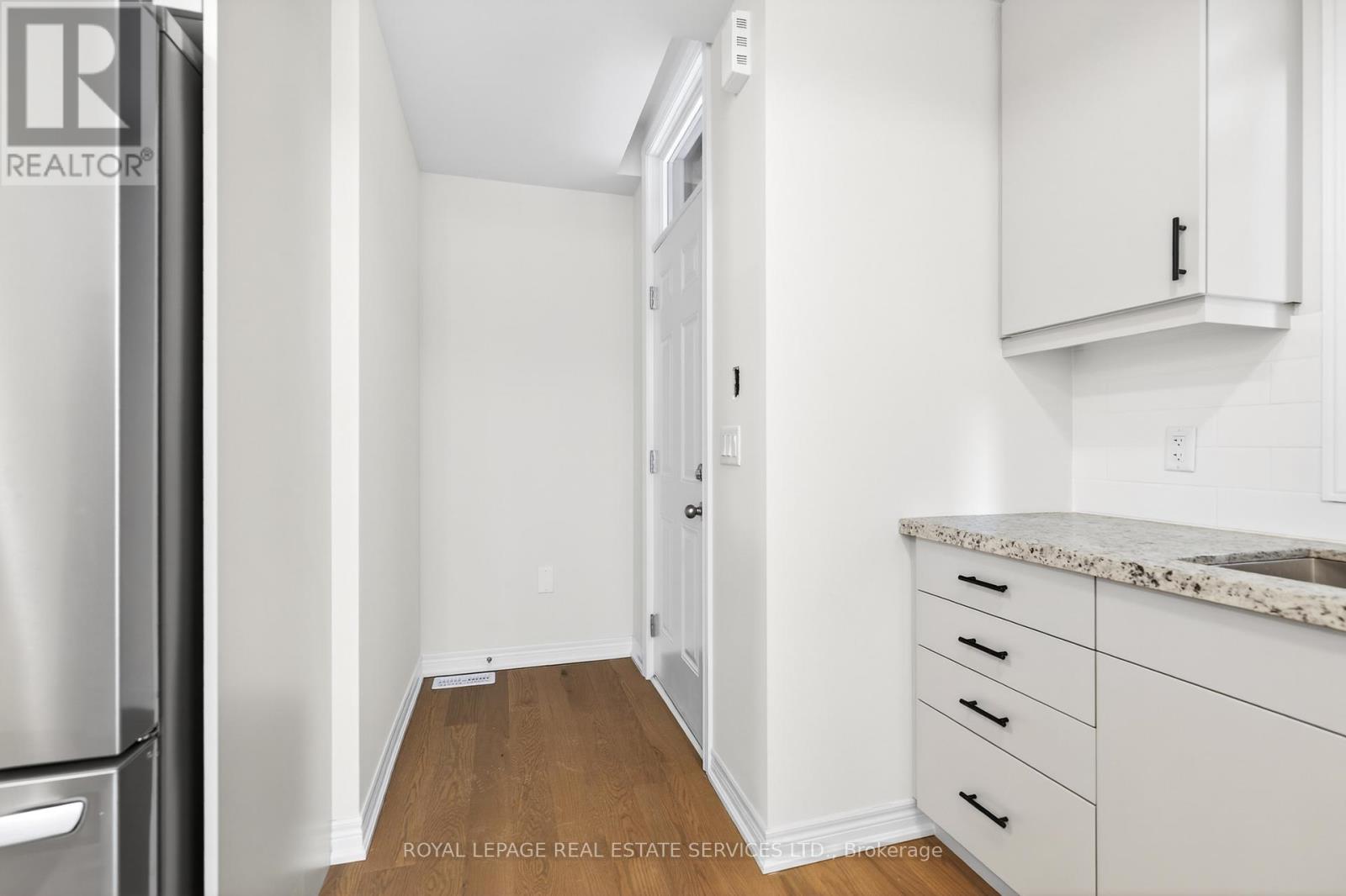 Unit 2 - 3201 Sixth Line, Oakville, Ontario  L6H 0V8 - Photo 6 - W12929696