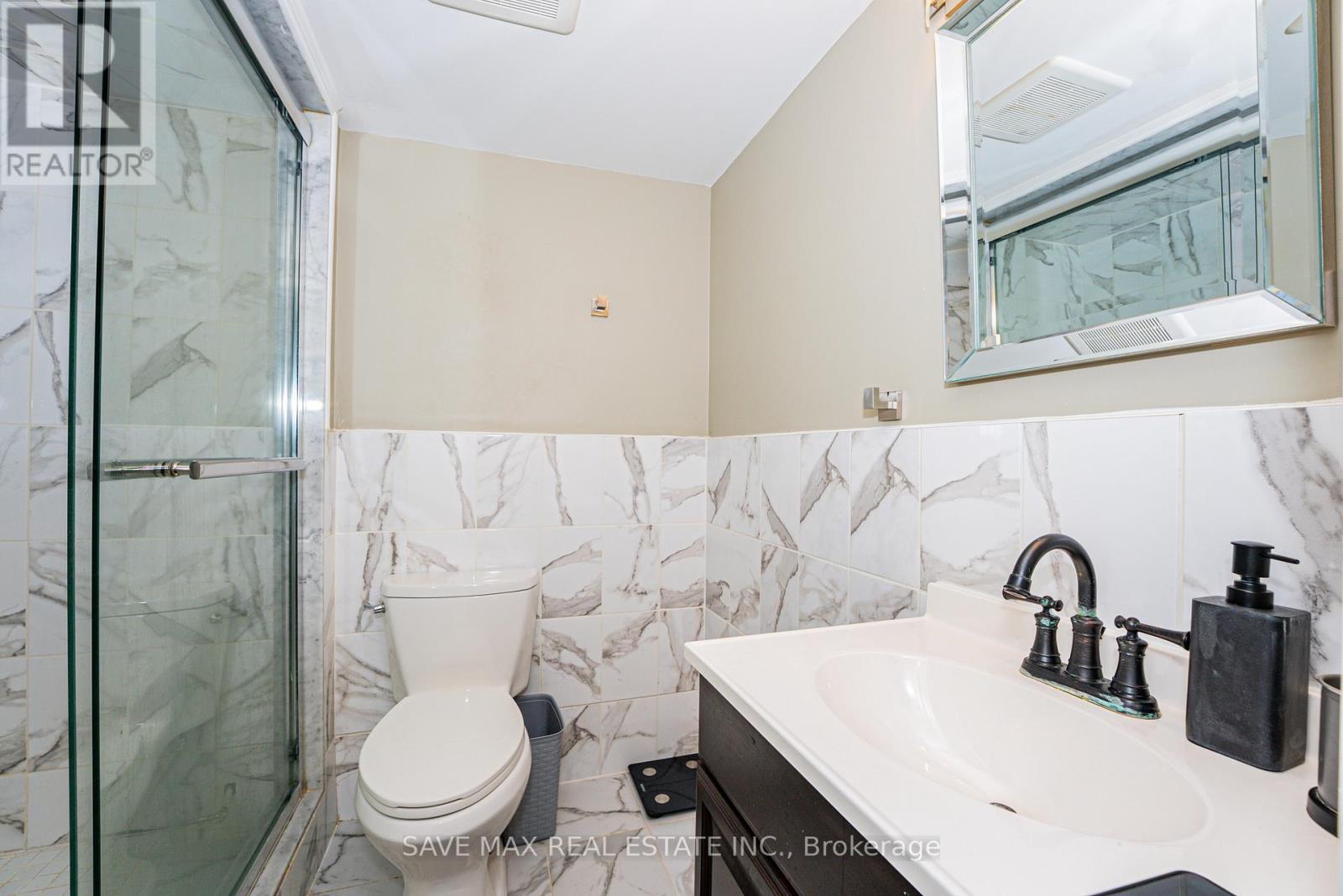 198 Gardenbrooke Trail, Brampton, Ontario  L6P 3C8 - Photo 45 - W12929708