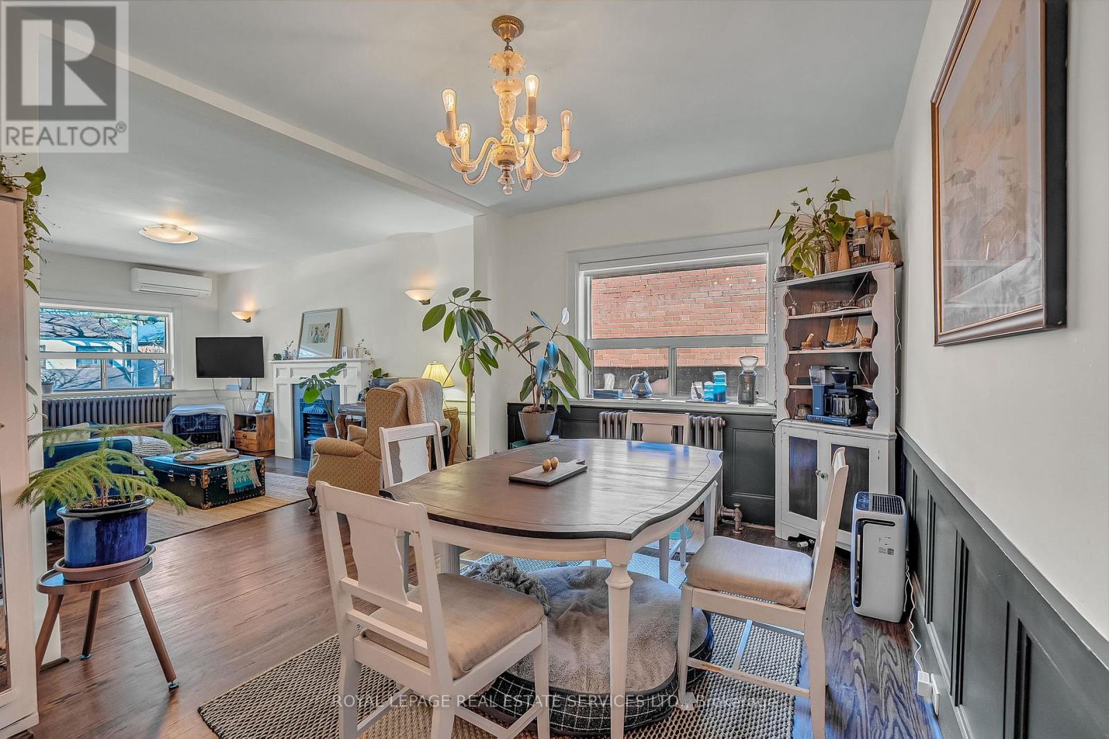 393* Willard Avenue, Toronto, Ontario  M6S 3R4 - Photo 19 - W12929730