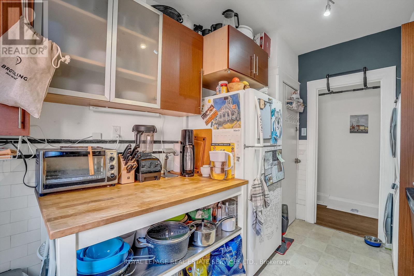 393* Willard Avenue, Toronto, Ontario  M6S 3R4 - Photo 23 - W12929730