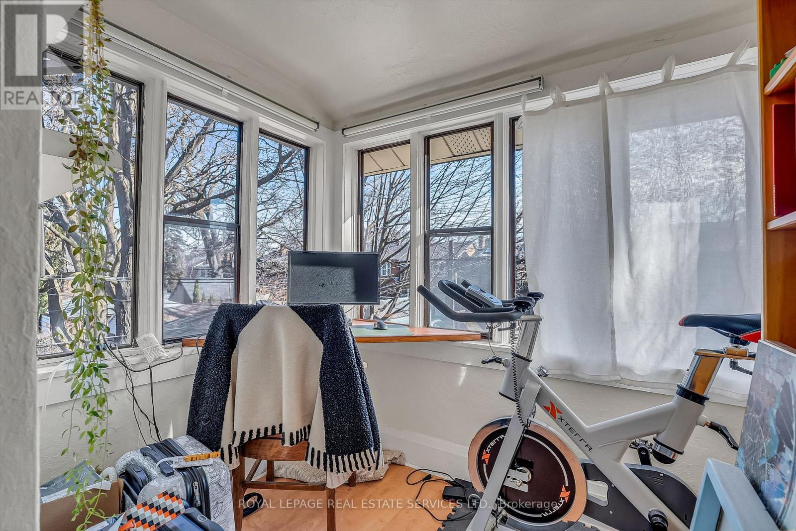 393* Willard Avenue, Toronto, Ontario  M6S 3R4 - Photo 25 - W12929730