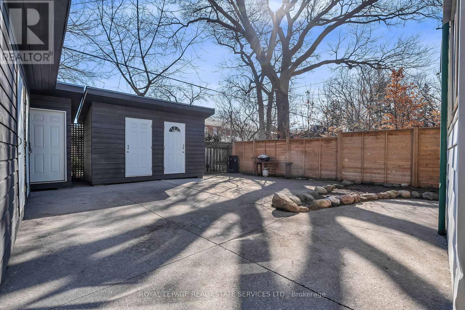 393* Willard Avenue, Toronto, Ontario  M6S 3R4 - Photo 34 - W12929730