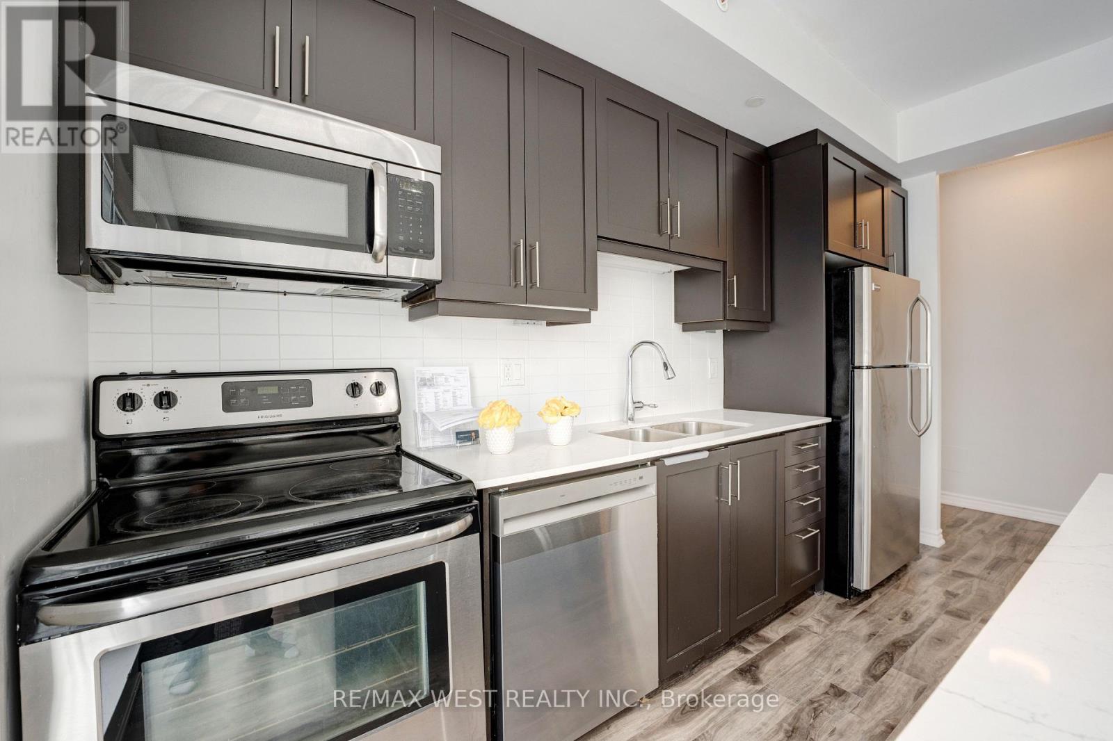 625 - 15 James Finlay Way, Toronto (Downsview-Roding-Cfb), Ontario  M3M 0B3 - Photo 6 - W12929750