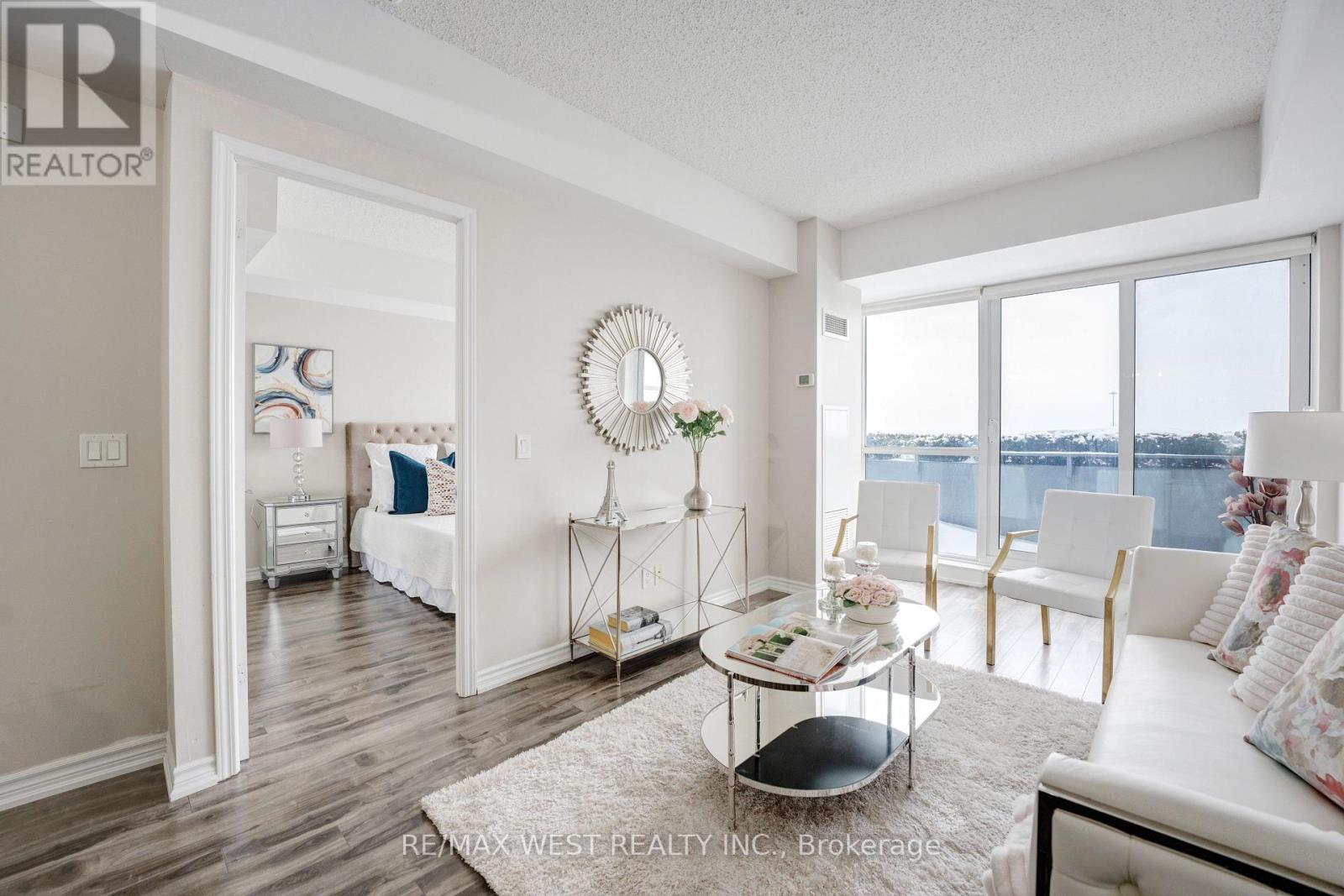 627 - 15 James Finlay Way, Toronto (Downsview-Roding-Cfb), Ontario  M3M 0B3 - Photo 11 - W12929766