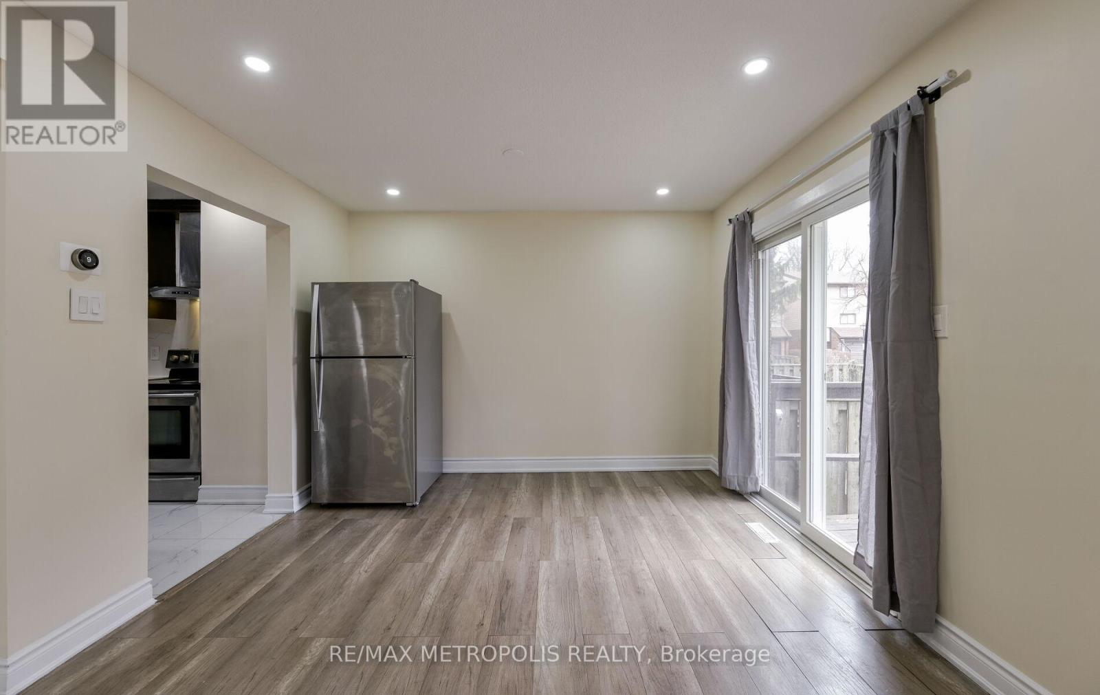 86 - 86 Carleton Place, Brampton (Bramalea West Industrial), Ontario  L6T 3Z4 - Photo 11 - W12929768