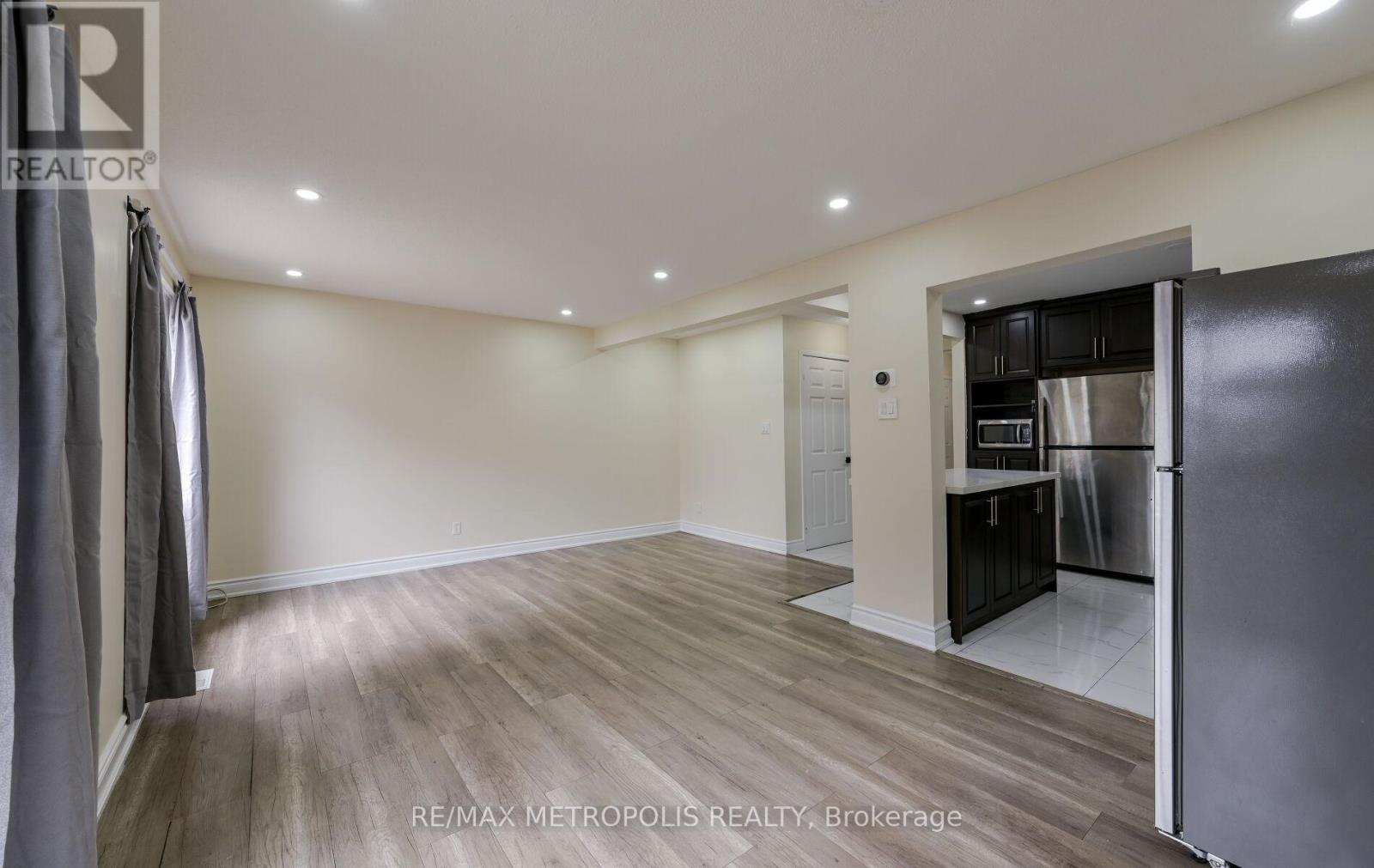 86 - 86 Carleton Place, Brampton (Bramalea West Industrial), Ontario  L6T 3Z4 - Photo 12 - W12929768