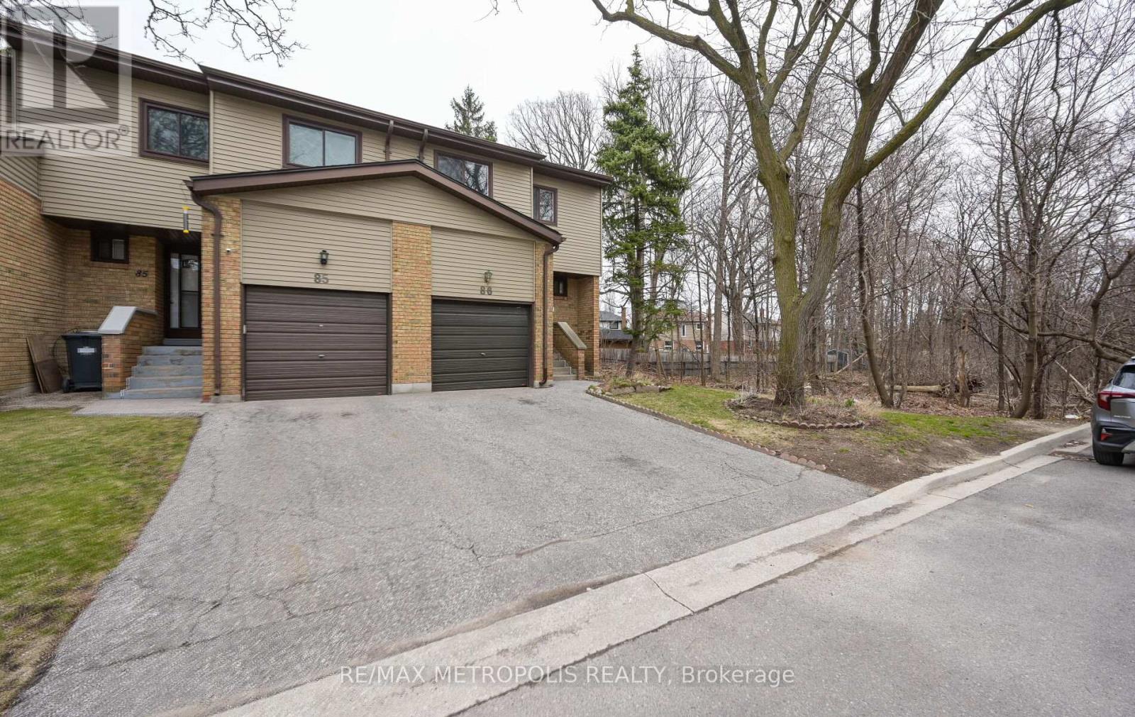 86 - 86 Carleton Place, Brampton (Bramalea West Industrial), Ontario  L6T 3Z4 - Photo 3 - W12929768