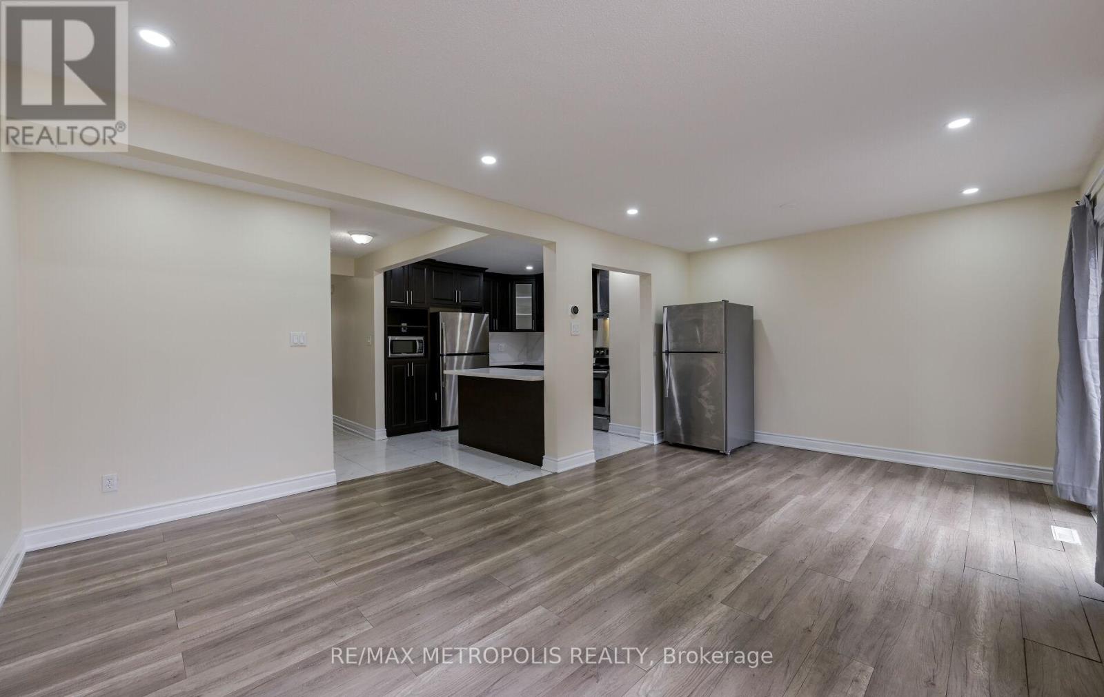 86 - 86 Carleton Place, Brampton (Bramalea West Industrial), Ontario  L6T 3Z4 - Photo 8 - W12929768