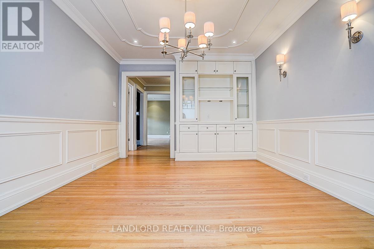 88 Princess Anne Crescent, Toronto (Princess-Rosethorn), Ontario  M9A 2P8 - Photo 14 - W12929778