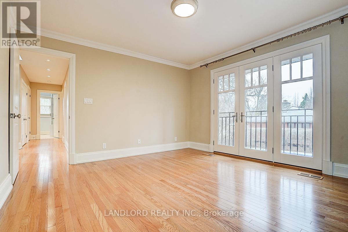 88 Princess Anne Crescent, Toronto (Princess-Rosethorn), Ontario  M9A 2P8 - Photo 29 - W12929778