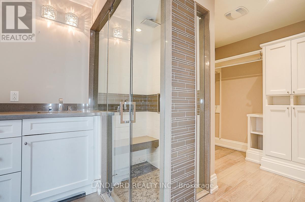 88 Princess Anne Crescent, Toronto (Princess-Rosethorn), Ontario  M9A 2P8 - Photo 31 - W12929778