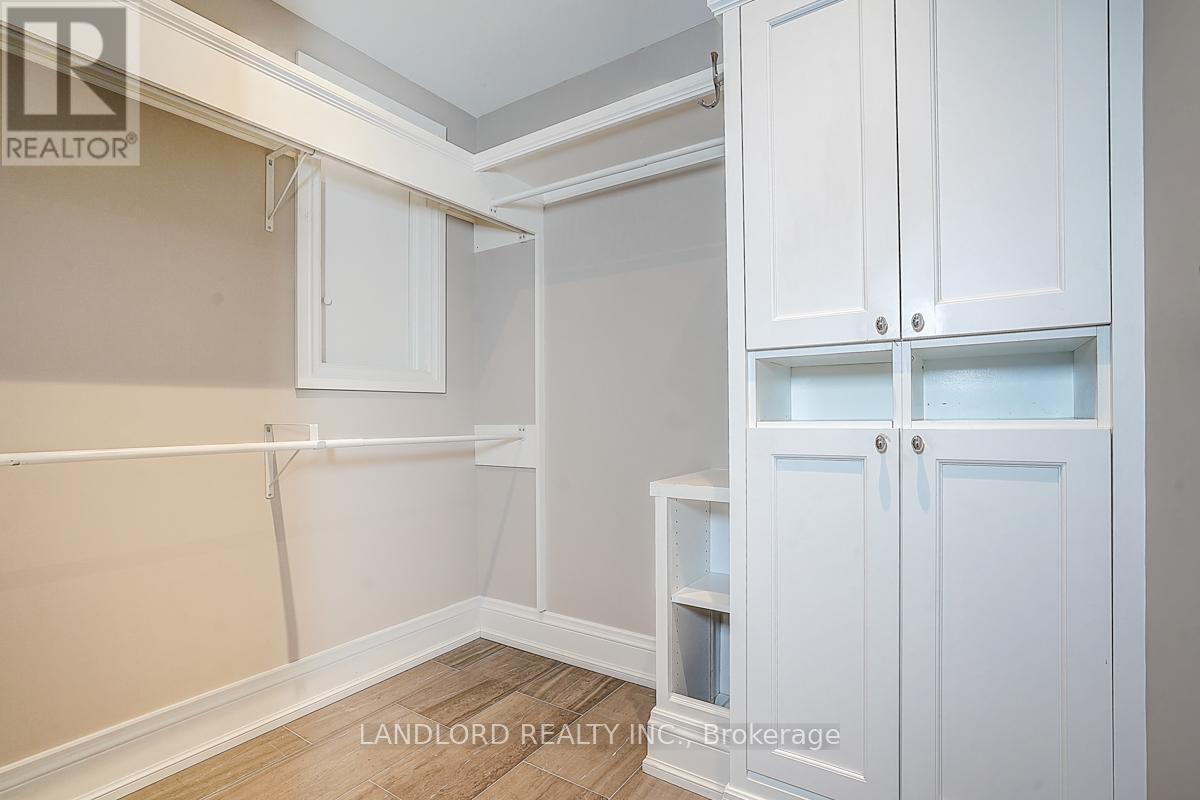 88 Princess Anne Crescent, Toronto (Princess-Rosethorn), Ontario  M9A 2P8 - Photo 32 - W12929778