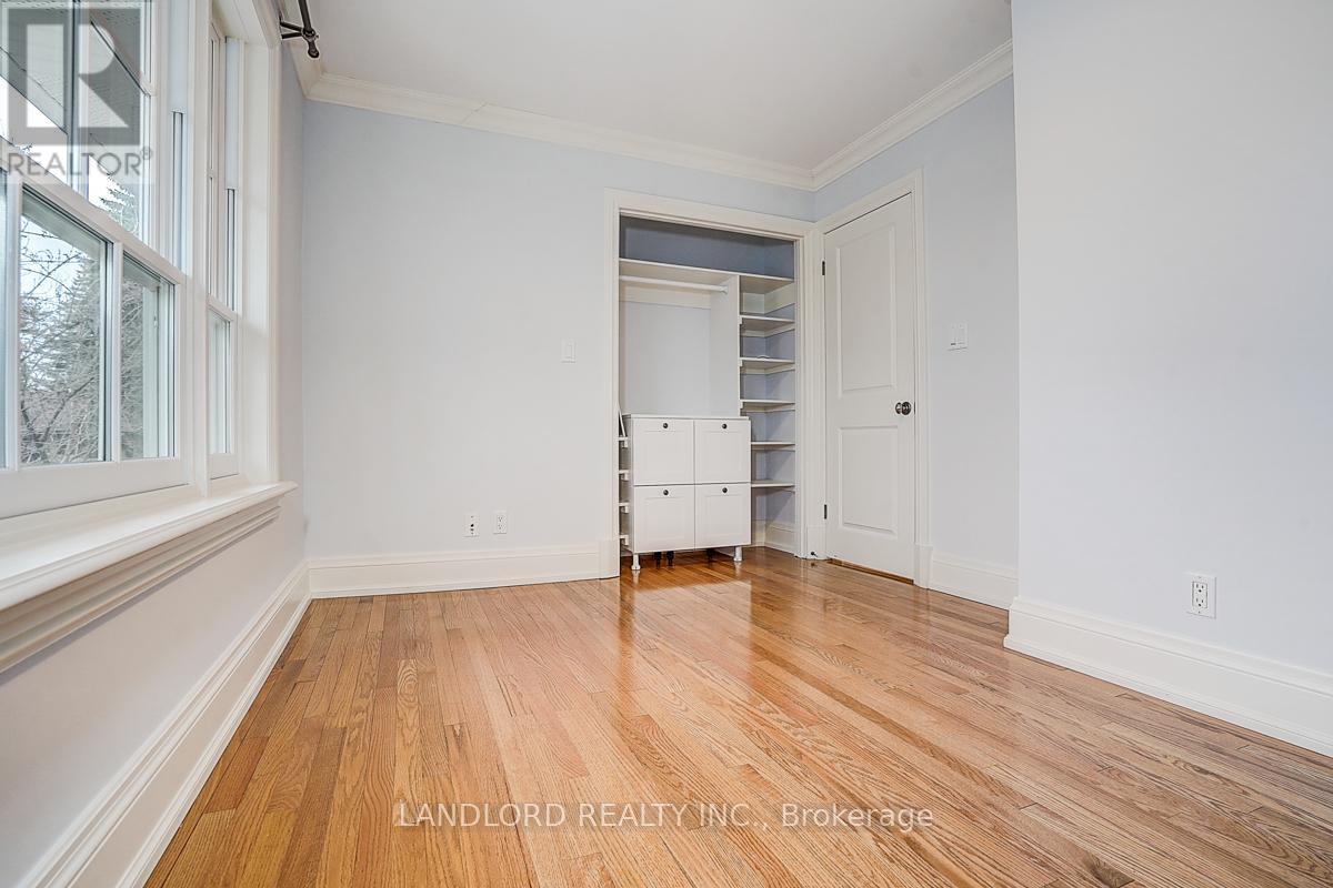 88 Princess Anne Crescent, Toronto (Princess-Rosethorn), Ontario  M9A 2P8 - Photo 37 - W12929778