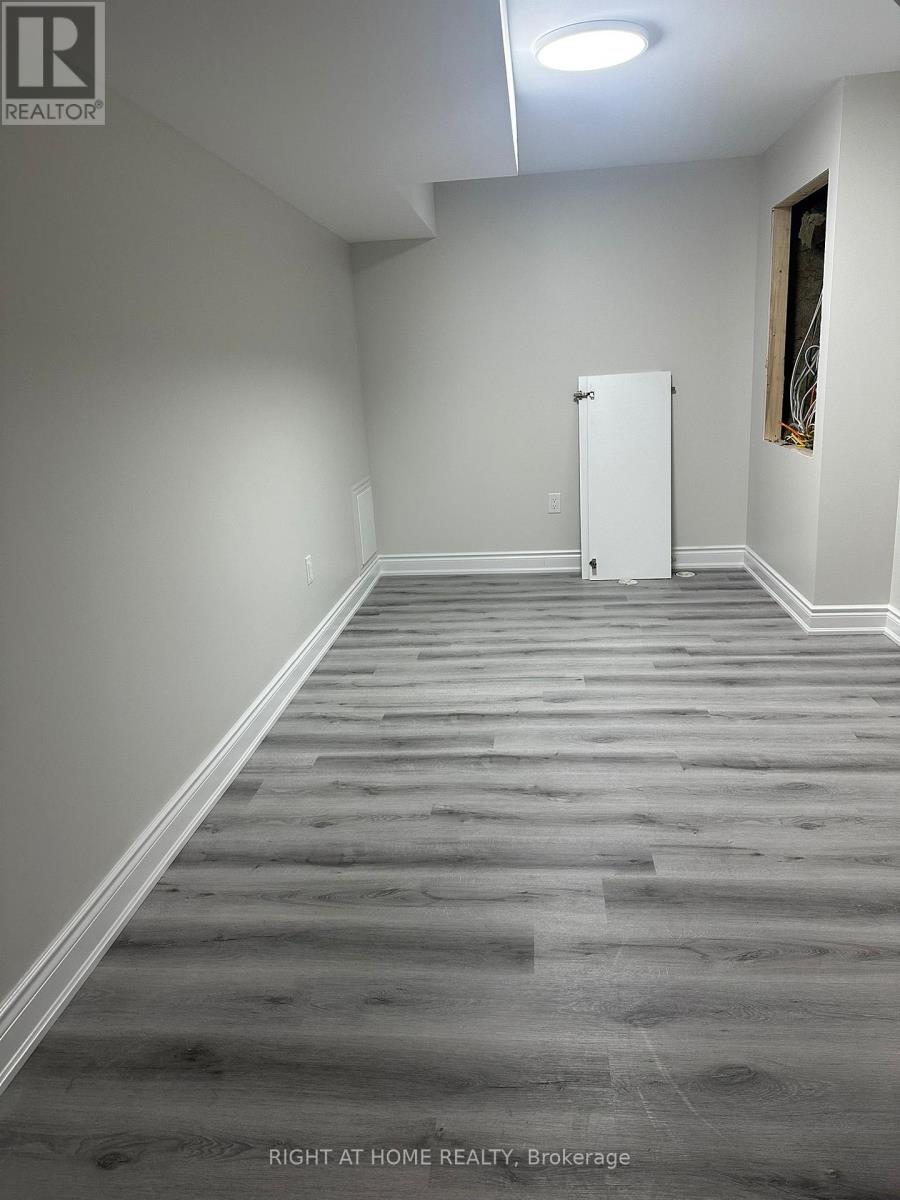 Bsmnt - 61 Edinburgh Drive, Brampton (Bram West), Ontario  L6Y 6A6 - Photo 4 - W12929804