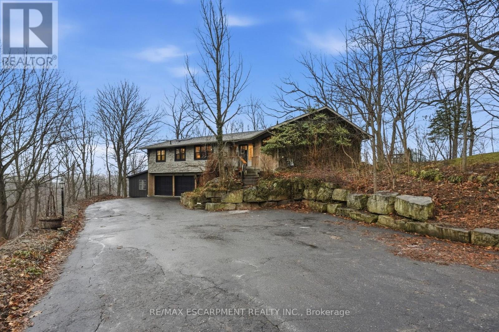 1987 SNAKE ROAD, Burlington, Ontario