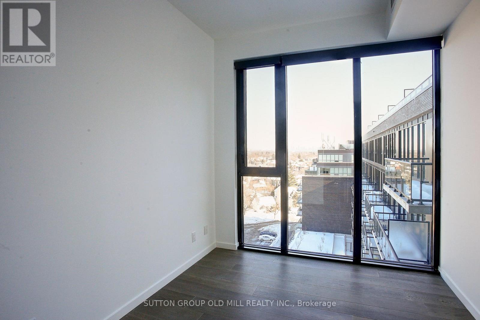 819 - 7 Smith Crescent, Toronto (Stonegate-Queensway), Ontario  M8Z 1N5 - Photo 12 - W12929812