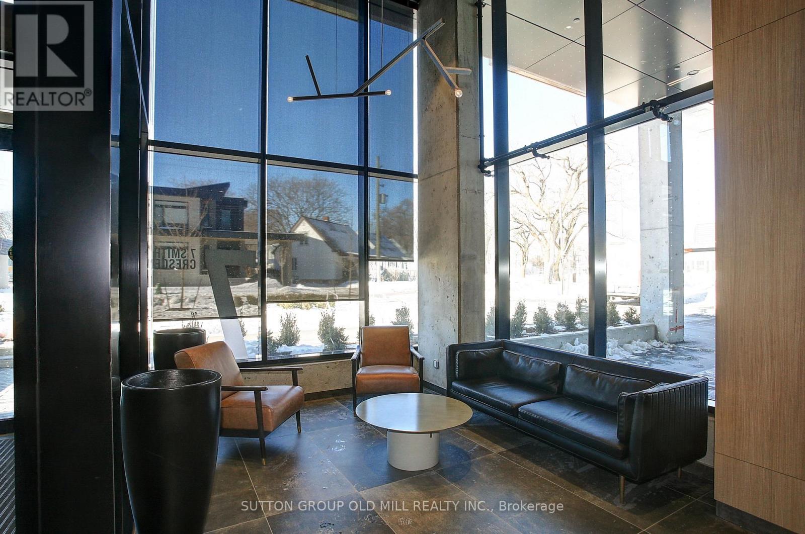 819 - 7 Smith Crescent, Toronto (Stonegate-Queensway), Ontario  M8Z 1N5 - Photo 3 - W12929812