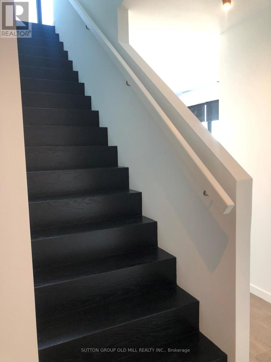 819 - 7 Smith Crescent, Toronto (Stonegate-Queensway), Ontario  M8Z 1N5 - Photo 7 - W12929812