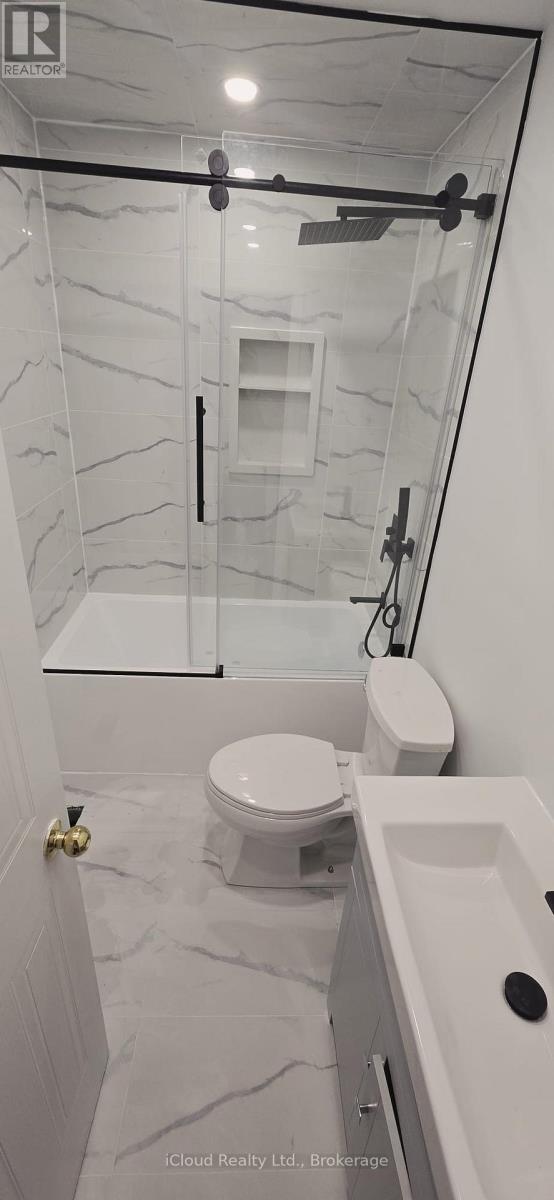 5641 Cortina Crescent, Mississauga (Hurontario), Ontario  L4Z 3R4 - Photo 11 - W12929836