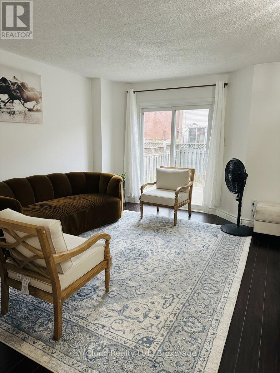 5641 Cortina Crescent, Mississauga (Hurontario), Ontario  L4Z 3R4 - Photo 3 - W12929836