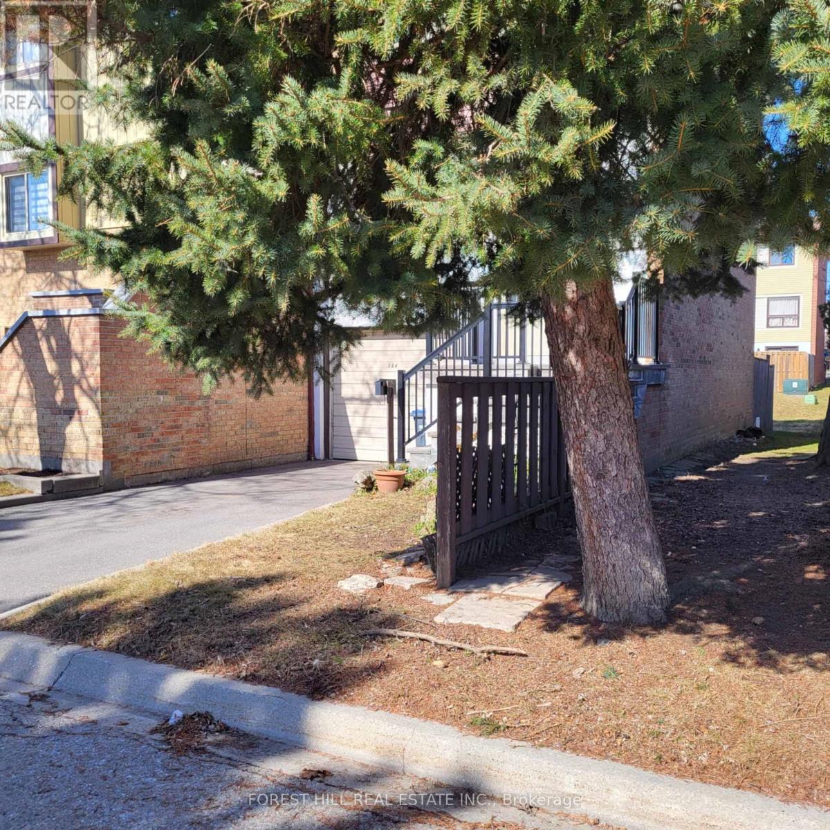 104 - 104 Baronwood Court, Brampton (Brampton North), Ontario  L6V 3H7 - Photo 15 - W12929850